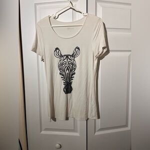🌻🌻3 for $30🌻🌻Reitmans Cream Tee with Zebra Graphic